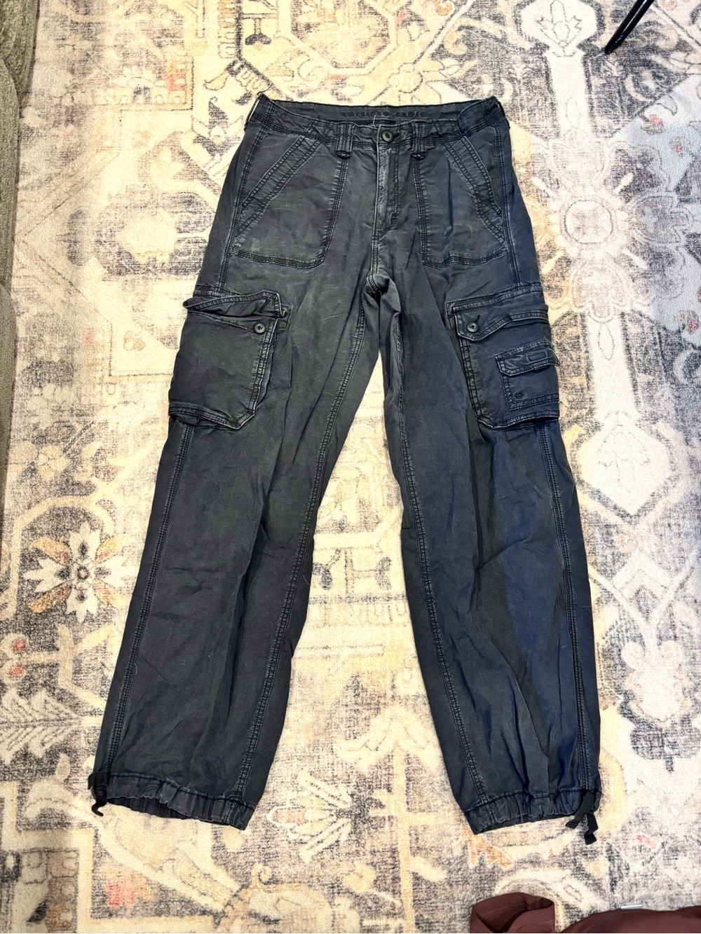 American Eagle Women’s Black Cargo Pants